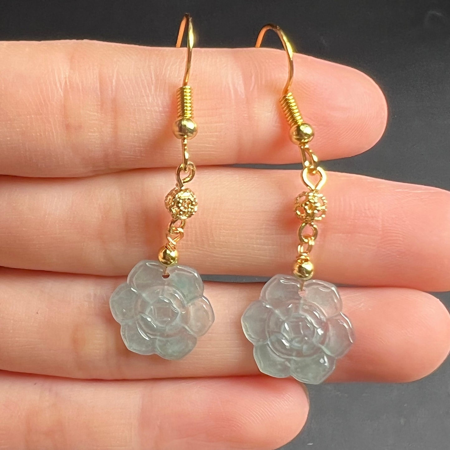 Natürliche Jadeit-Blumenohrringe aus Jade mit vergoldeter Öse, Burma-Jade, Güteklasse A, Jade-Ohrring, Jadeperlen-Ohrring, Schmuckgeschenk für Sie