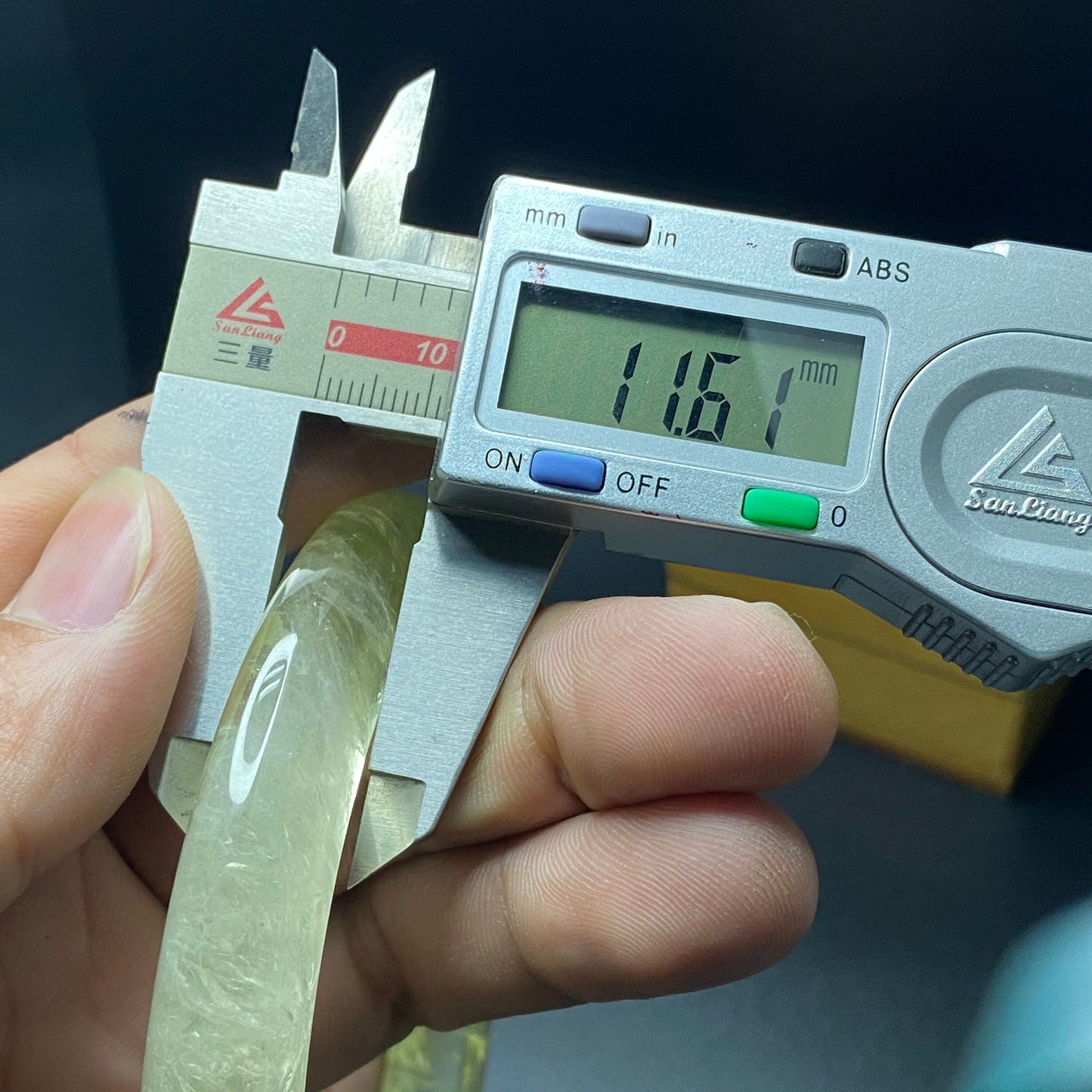 Riesiger 78,4 mm natürlicher, klarer, gelber Citrin-Quarz, runder Armreif, Kristallarmband, durchscheinende Topas-Felskraterite-Kette. Ein Jadestein-Geschenk