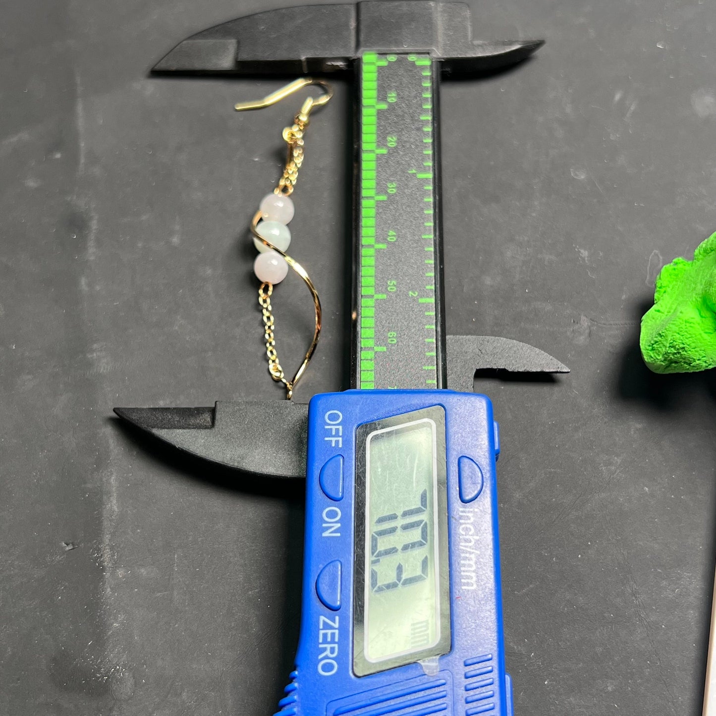 Natürliche Jadeit-Ohrhänger aus Jade mit vergoldeter Öse, Burma-Jade, Güteklasse A, Jade-Ohrring, Jade-Perlenohrring, Schmuck, Geschenk für Sie