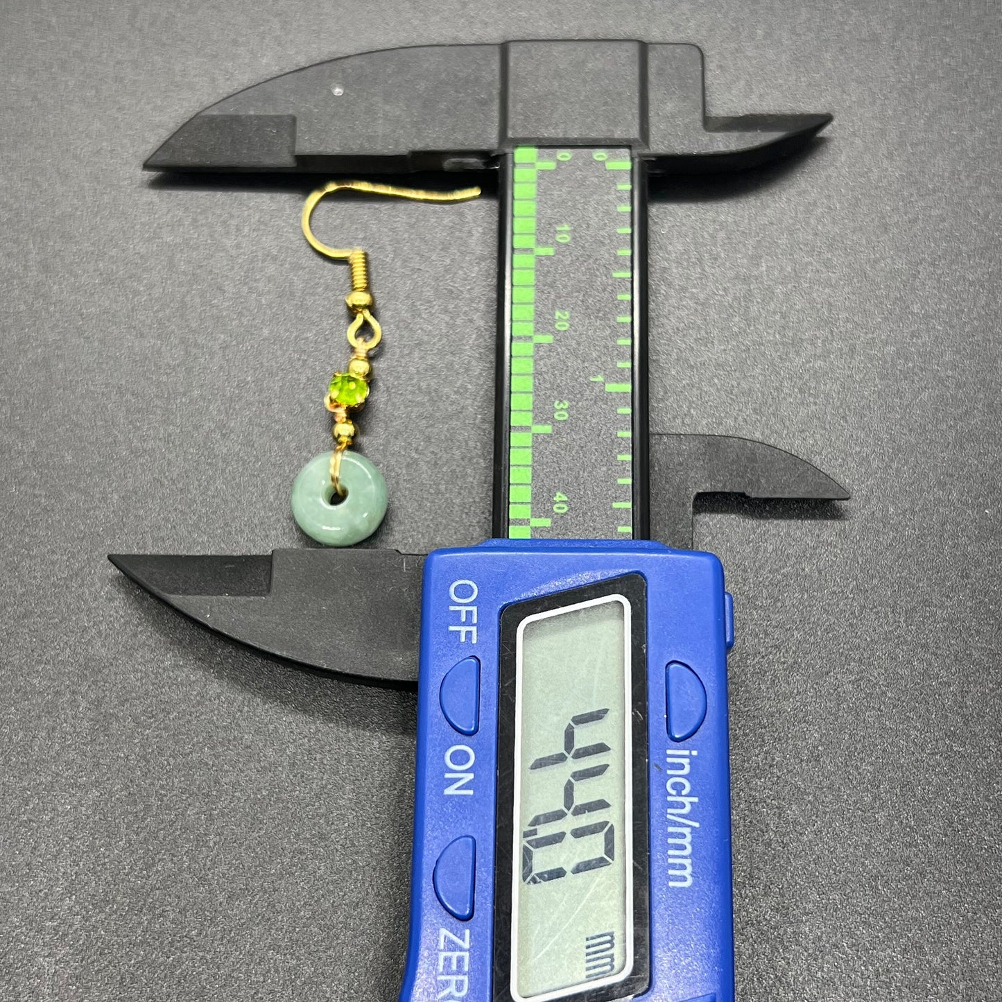 Natürliche Jadeit Donut Ohrhänger Jade Ohrringe mit vergoldeter Öse Burma Jade Grade A Jade Earbob Jade lose Perlen Schmuck Geschenk für Sie