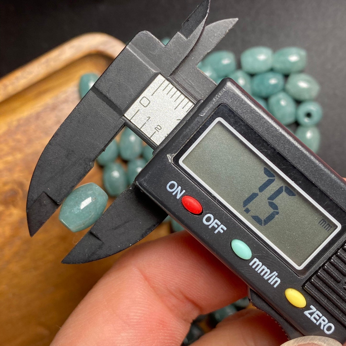 Natürlicher 9,5 mm ovaler guatemaltekischer Jadeit, helltransluzent, blau, Güteklasse A, DIY-Ohrringe, Perlen, Guatemala-Jade-Anhängerperle