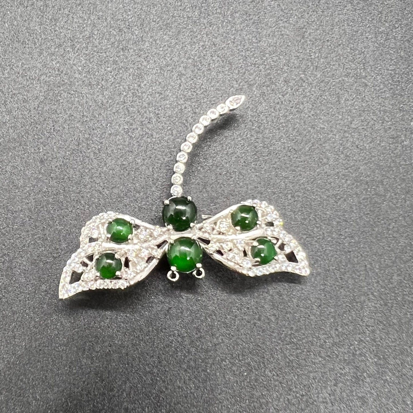 Pfauenbrosche aus natürlichem Jadeit, transparente Jade mit S925-Klammer, Burma-Jade, Güteklasse A, lose Perlen, Brustnadel, Schmuckgeschenk für Sie