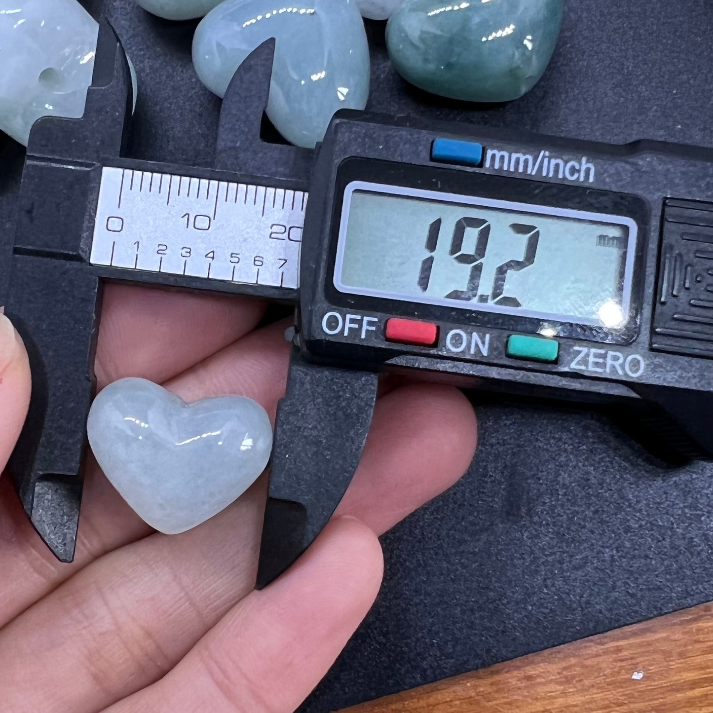 Süße Glücksherzform Grade A Jade Burma Jadeit Perlen Perle Grün Typ A Jade Ice Myanmar Jadeit DIY Halskette Ohrringe