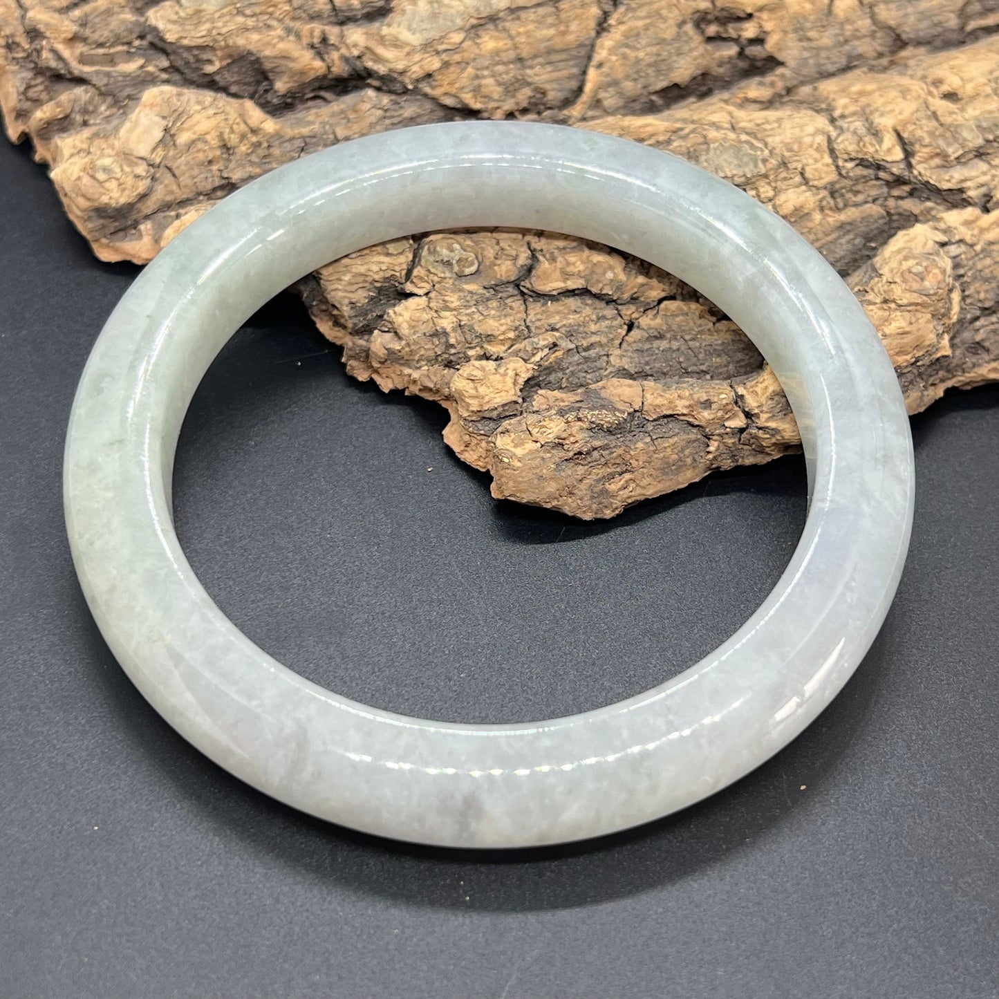 Riesiger 74,4 mm großer, natürlicher, grüner Jade-Armreif der Güteklasse A, großer runder Armreif aus Burma-Jadeit, Damenarmband, Typ-A-Stein, kleiner Hand-Frauen-Armreif, 翡翠飘花手镯