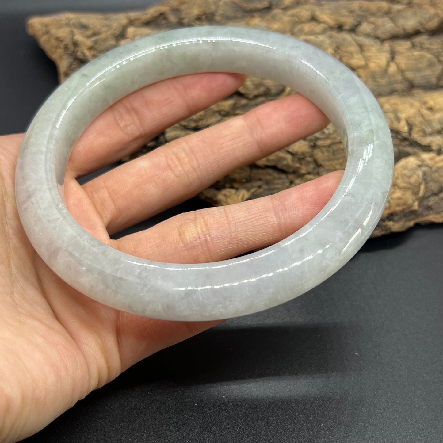Riesiger 74,4 mm großer, natürlicher, grüner Jade-Armreif der Güteklasse A, großer runder Armreif aus Burma-Jadeit, Damenarmband, Typ-A-Stein, kleiner Hand-Frauen-Armreif, 翡翠飘花手镯