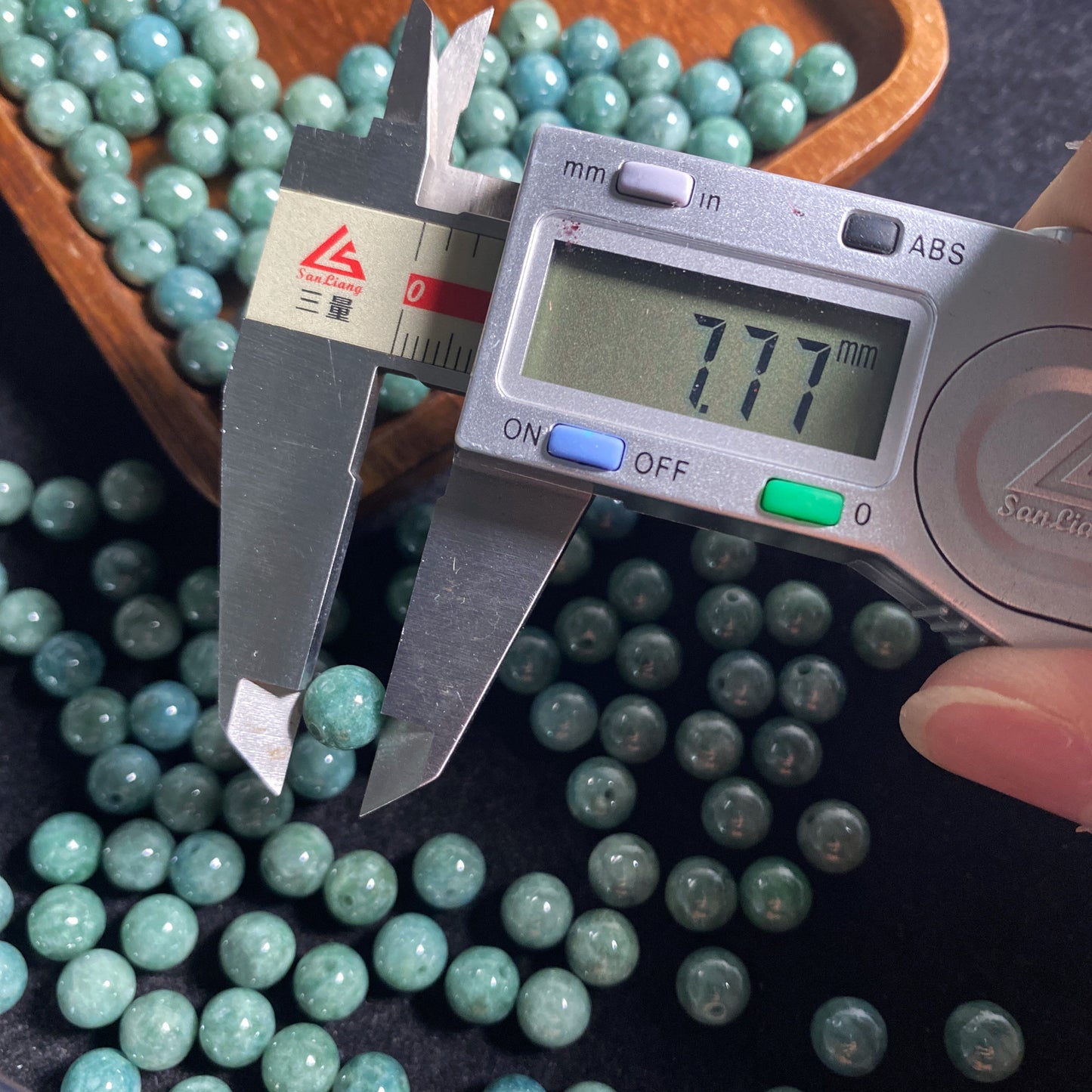Halb gebohrtes Loch, 5–10 mm, Güteklasse A, natürliche grüne Jadeit-Rundperlen, Typ A, Jade, DIY-Schmuck, Geschenk, Jadeit-Ohrringe, Tropfenperlen