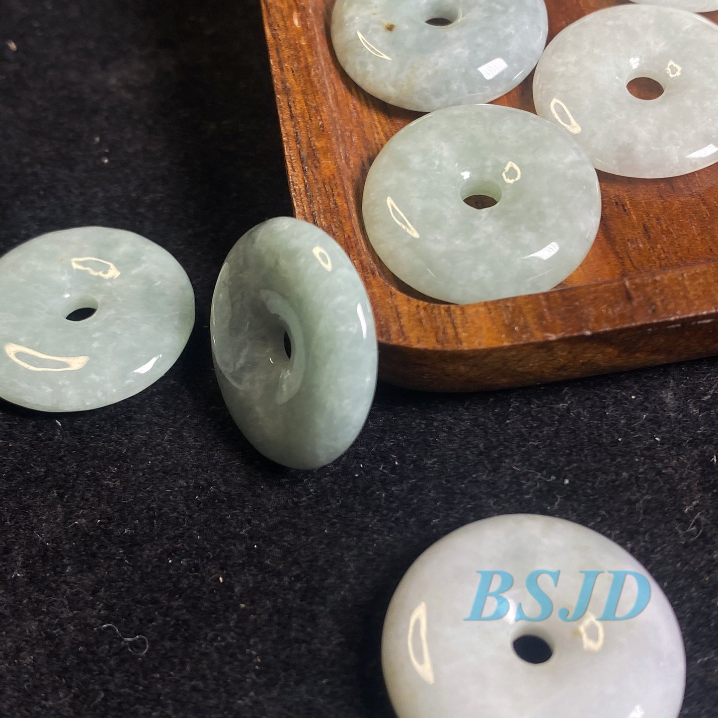10PCS Grade A Jade Lucky Disc Donut pendant Natural Green Jade ICE Jadeite Burma Flat Round doughnut Beads Chinese Carved Myanmar Anhänger