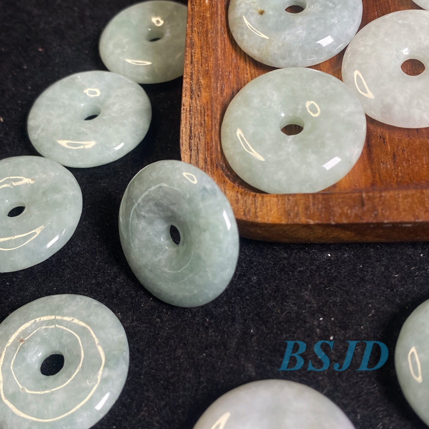 10PCS Grade A Jade Lucky Disc Donut pendant Natural Green Jade ICE Jadeite Burma Flat Round doughnut Beads Chinese Carved Myanmar Anhänger