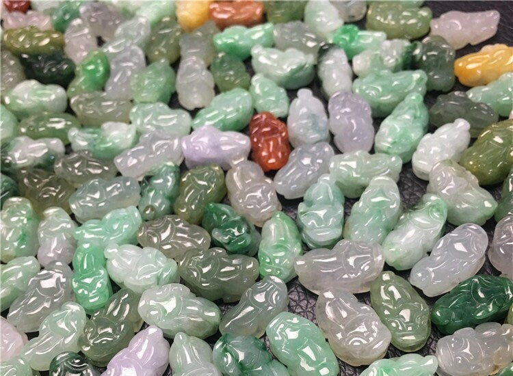 Kleiner Pixiu Grade A Jade Natual Burma Jadeit Baby Anhänger DIY Kinder Halskette Anhänger Edelstein Grün Gelb Jadeit Ohrringe Geschenk