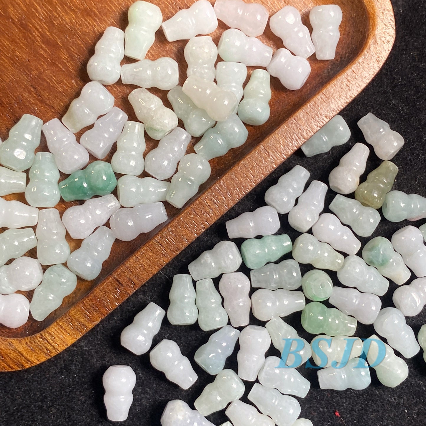 100 STÜCK (Großhandel) 6*9mm Cucurbit Form Grade A ICY Jade Burma Flache Rundheit Perlen Perle Chinesisch geschnitzt, Myanmar Jadeit grüne Jadeware