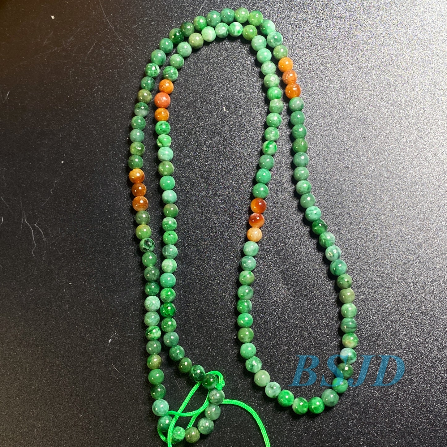 Gute Qualität 100PCS 5mm Grade A Jade Grün Gelb Jadeit Perlen Ball GRÜN WEIß DIY jadeit halskette ohrringe Kügelchen жемчуг капля geschenk