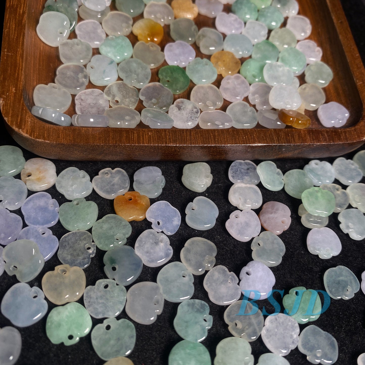 Apfelform Grade A ICY Jade Burma Perlen Perle Chinesisch geschnitzt, Myanmar Grüner Jadeit Glas Jadeware