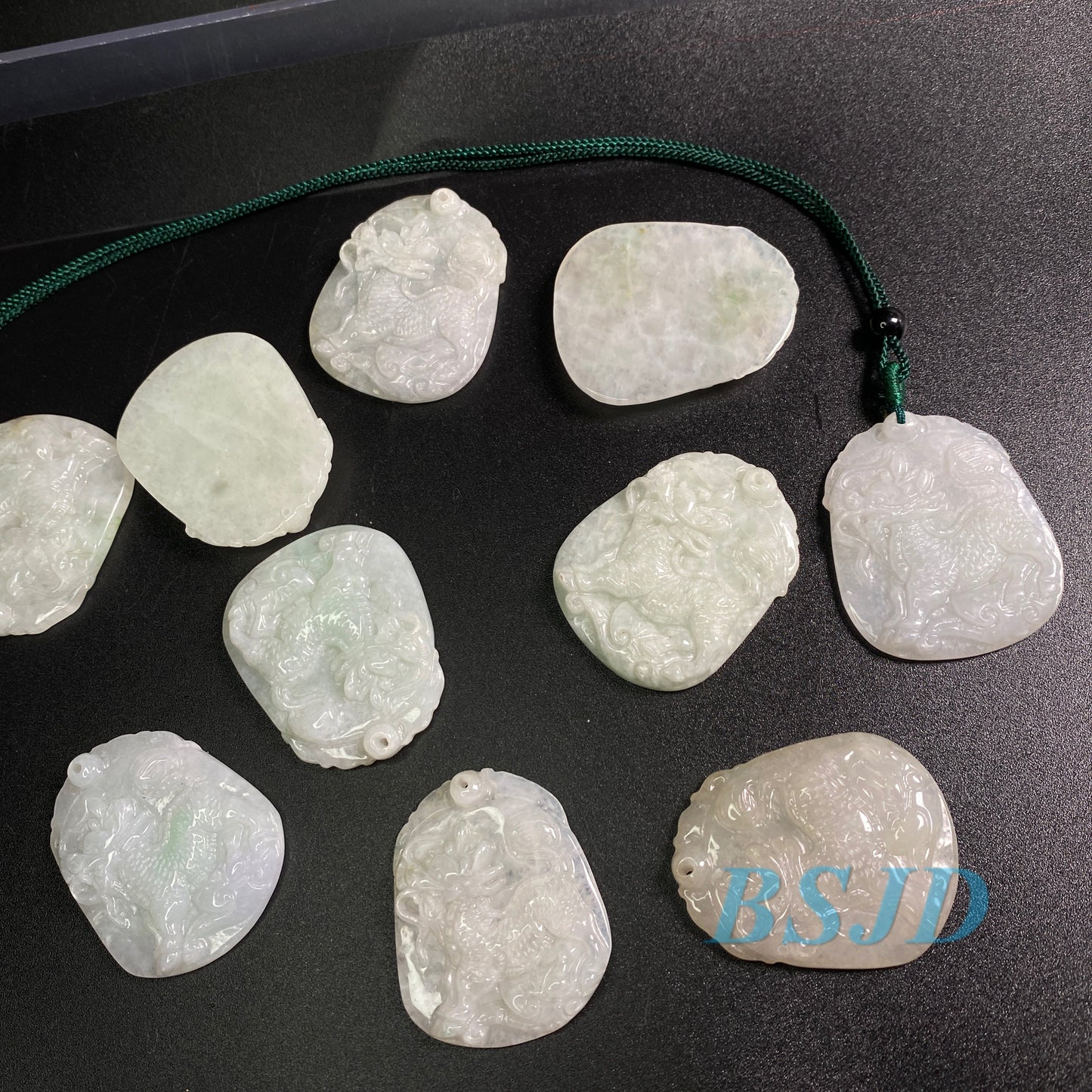 Natürliche Grade A Jade Drache Kylin Halskette Grüne Jade ICE Burma Jadeit Chinesisch geschnitzt, Geburtstagsgeschenk Herren Anhänger Pixiu Hang 翡翠 龙牌