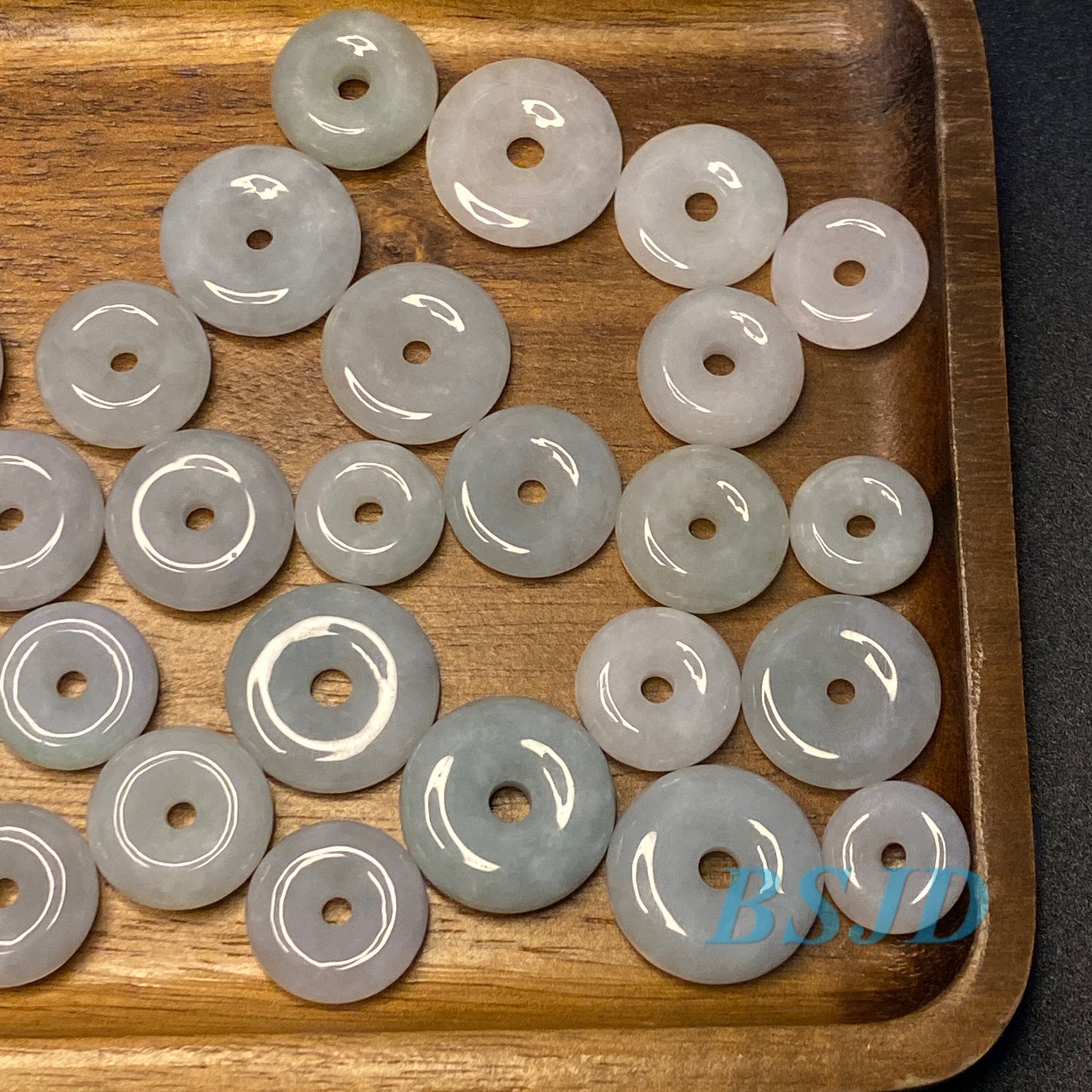 30 Stück kleiner Donut-Anhänger, natürliche grüne Jade der Güteklasse A, ICE-Jadeit-Donut-Perlen, Kind-Baby-Dame-Ohrringe, Spacer, Burma, Myanmar-Jade, 翡翠A货 平安扣