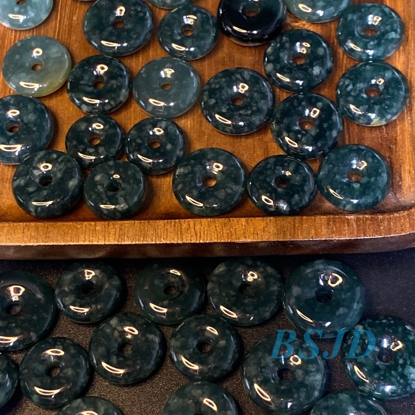 Natürliche Schneeflocke grün blau guatemaltekischer Jadeit Hellblau Grade A Jade Donut Anhänger Ohrringe Perlen Guatemala Jade Donut