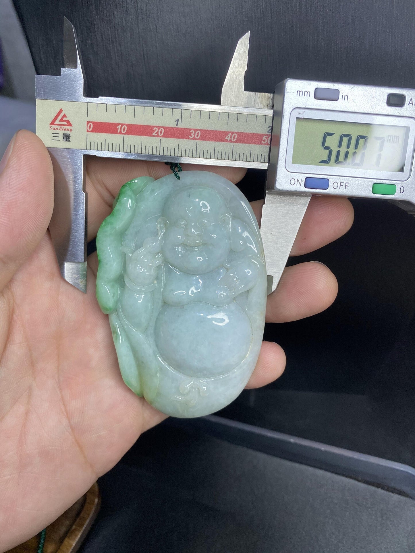 Natural Green Grade A jade Hand pieces Massage Hand craved Natural Green Jadeite BEADS Pendant Gemstone A stone