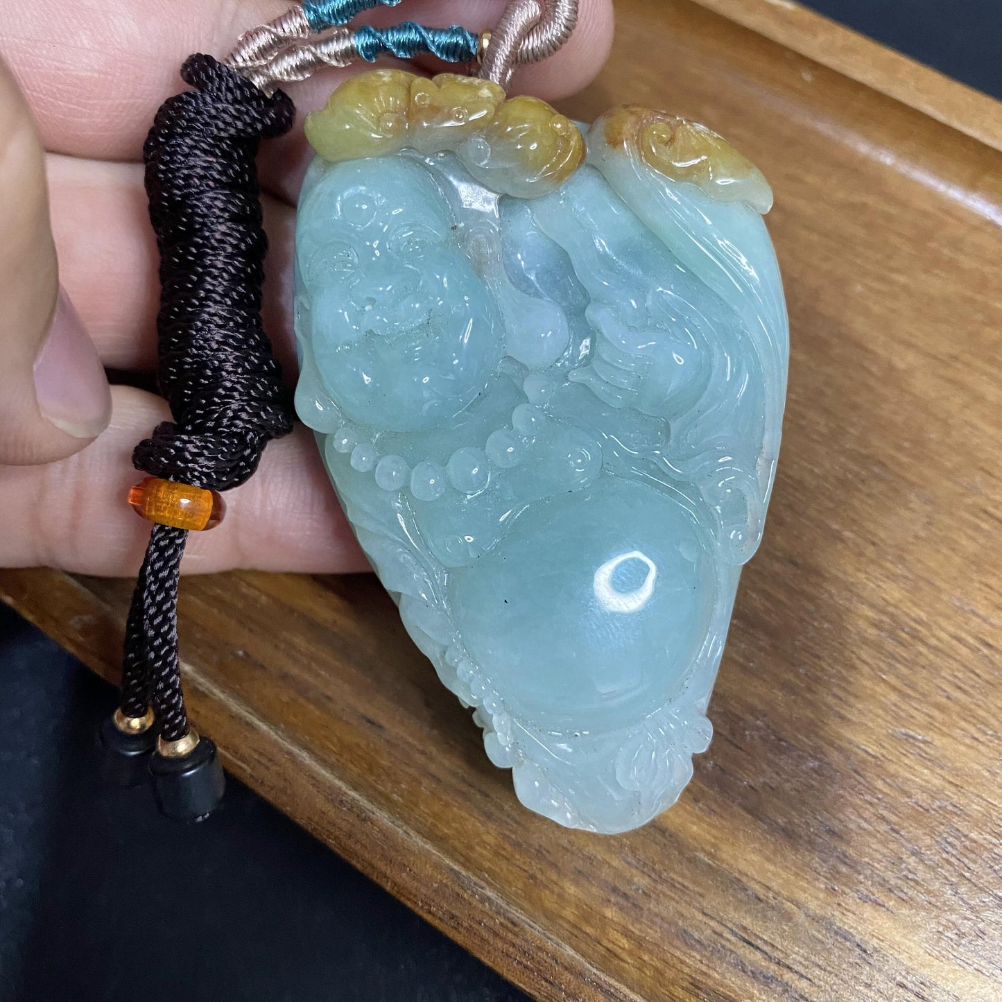 Natural Yellow Grade A jade Hand pieces Massage Hand craved Natural Green Jadeite BEADS Pendant Gemstone A stone
