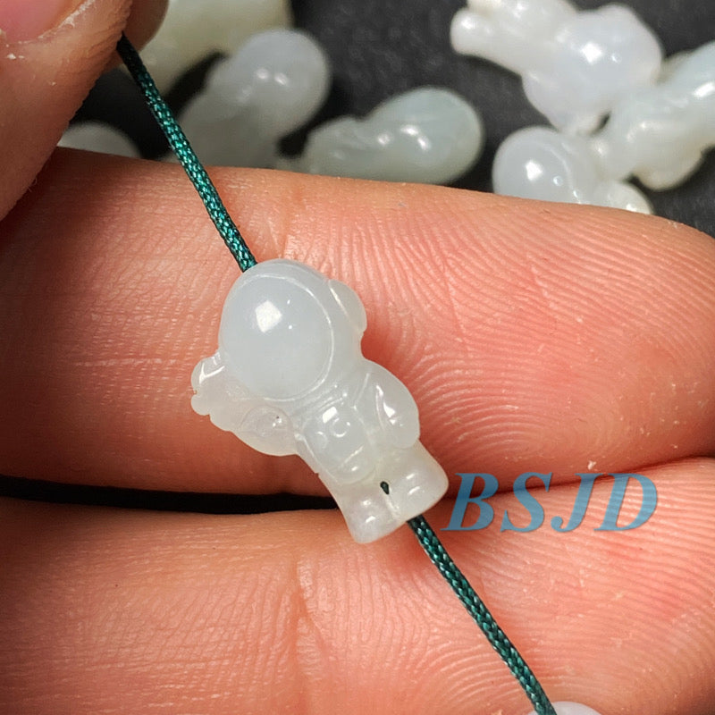 Große Lochperlen Natürlicher guatemaltekischer Jadeit Helldurchscheinende blaue Jade der Güteklasse A DIY-Ohrringe Perle Guatemala-Jade-Anhängerperle