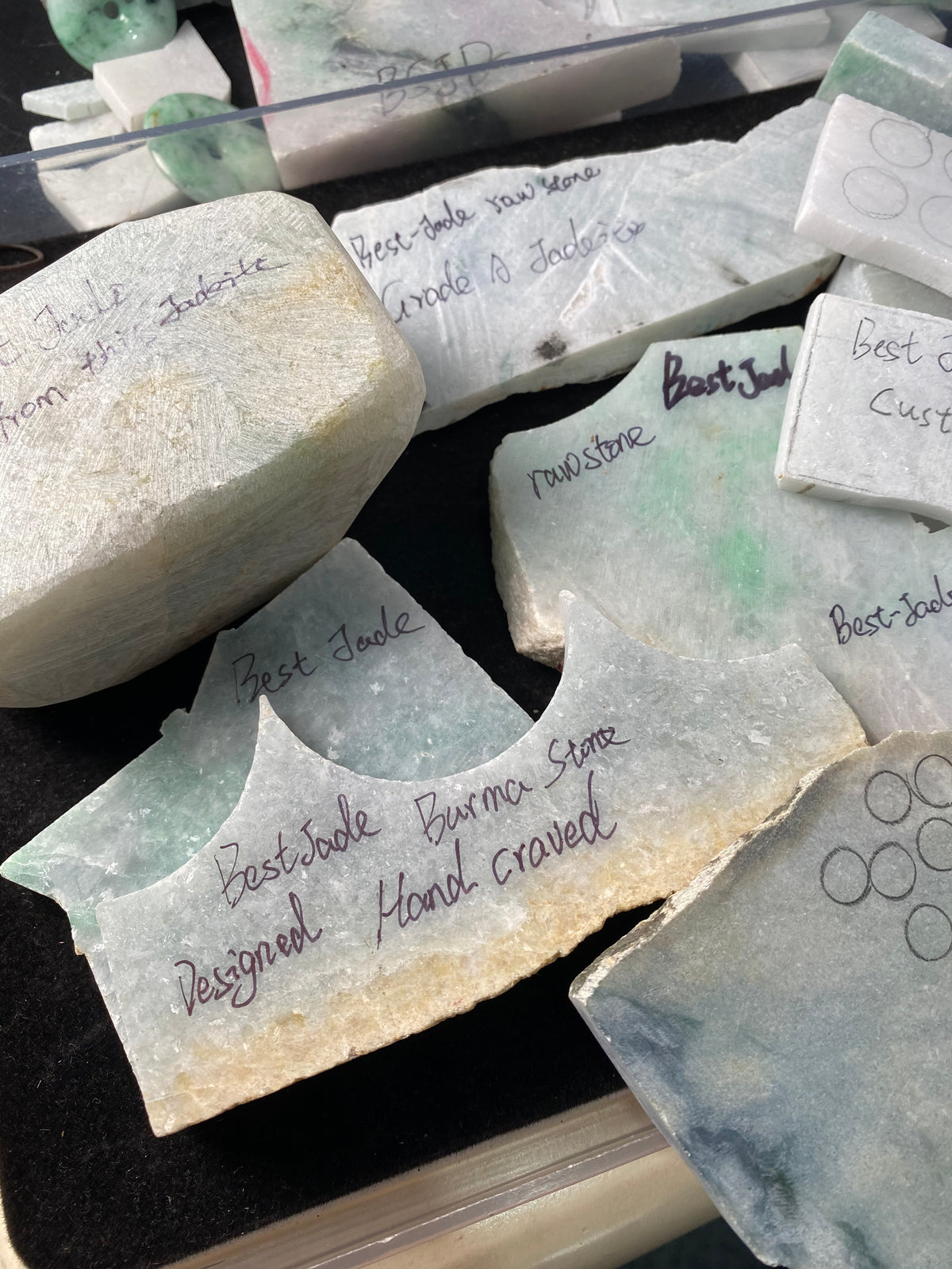 Große Lochperlen Natürlicher guatemaltekischer Jadeit Helldurchscheinende blaue Jade der Güteklasse A DIY-Ohrringe Perle Guatemala-Jade-Anhängerperle