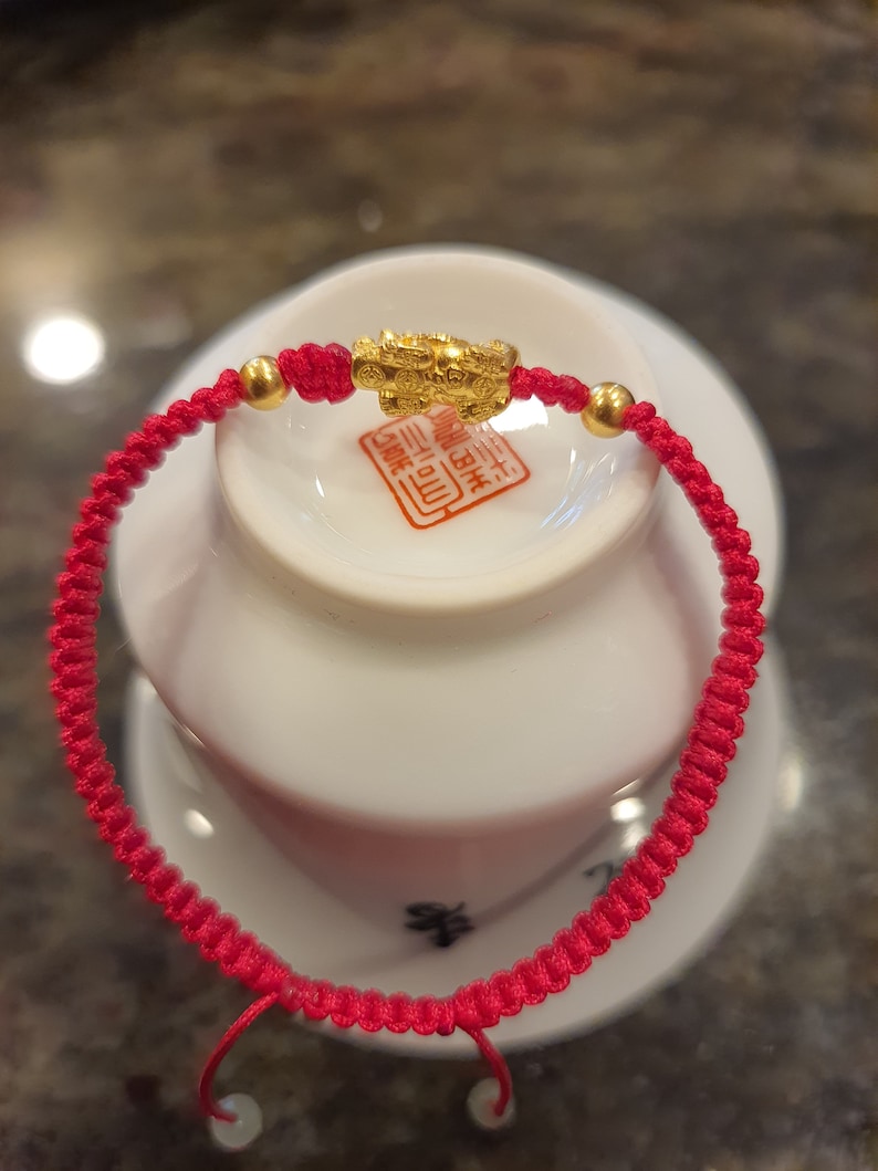 24K Solid Gold Pi Xiu Chinese Red String Bracelet純金轉運紅繩手鍊