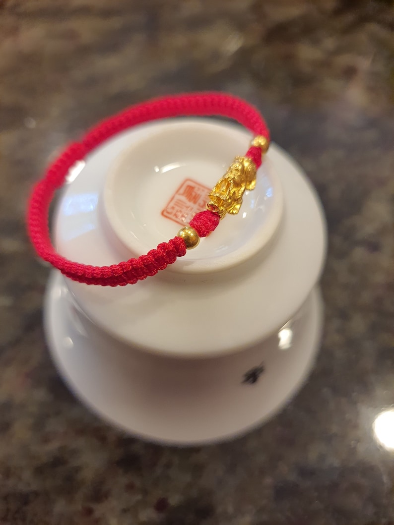 24K Solid Gold Pi Xiu Chinese Red String Bracelet純金轉運紅繩手鍊