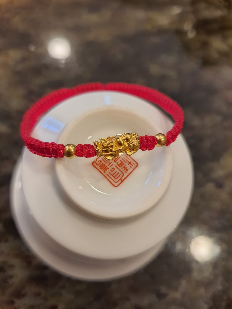 24K Solid Gold Pi Xiu Chinese Red String Bracelet純金轉運紅繩手鍊