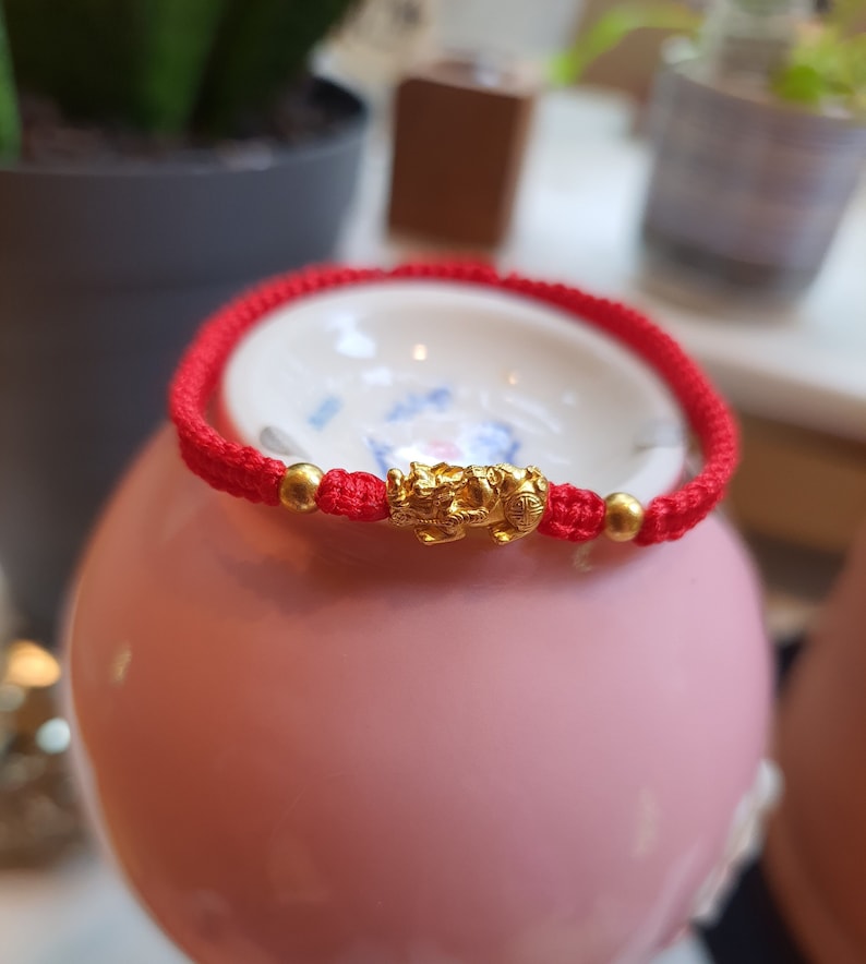 24K Solid Gold Pi Xiu Chinese Red String Bracelet純金轉運紅繩手鍊