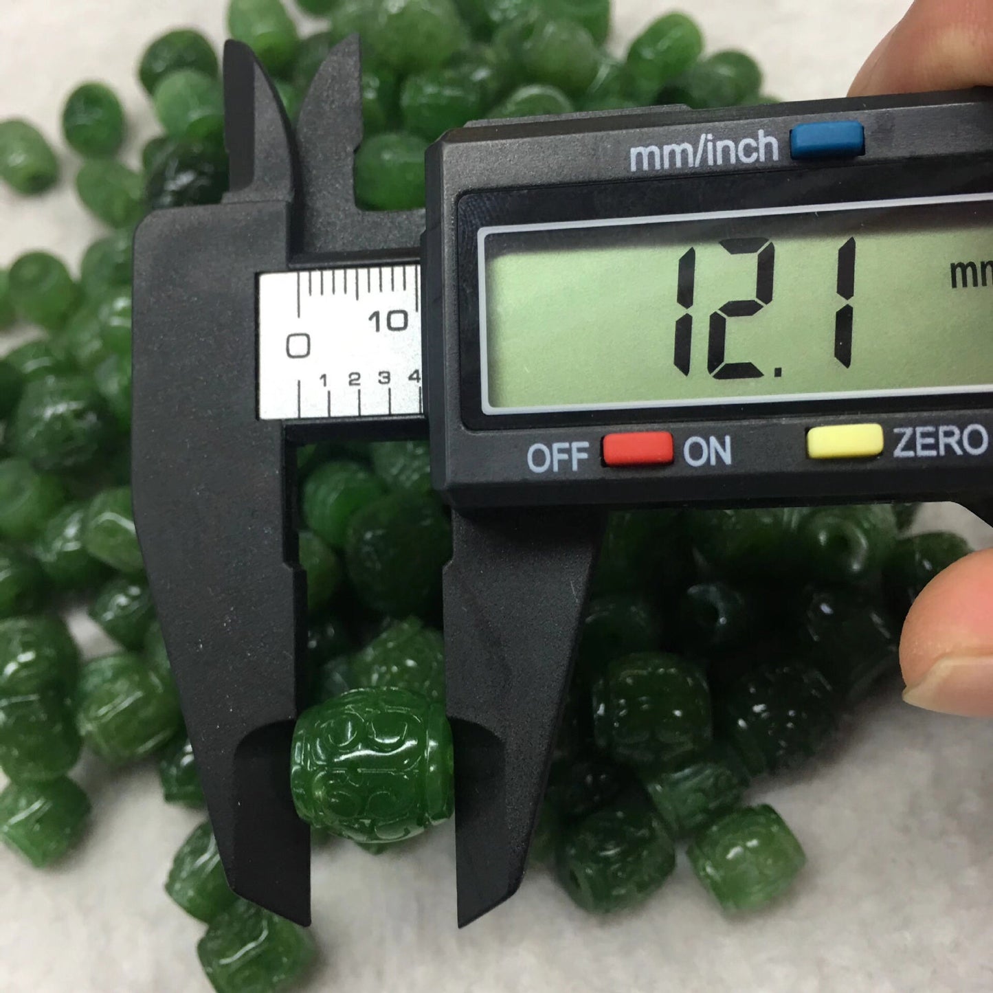 Small  Barrel Beads Natural Green Canadian jade Nephrite Greenstone Pounamu Pearl Maori style NZ jade капля Kügelchen jaspe grüner Jade