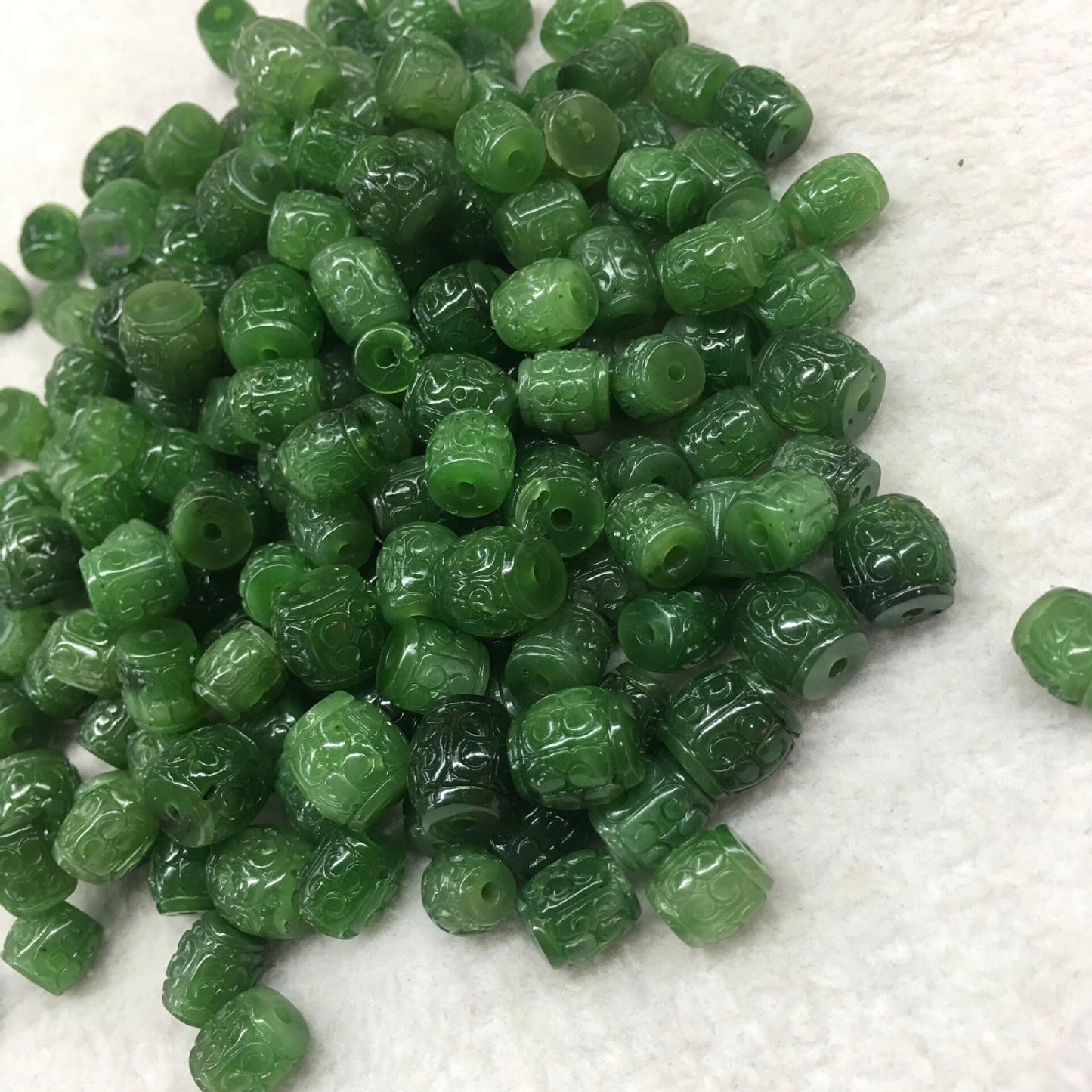 Small  Barrel Beads Natural Green Canadian jade Nephrite Greenstone Pounamu Pearl Maori style NZ jade капля Kügelchen jaspe grüner Jade