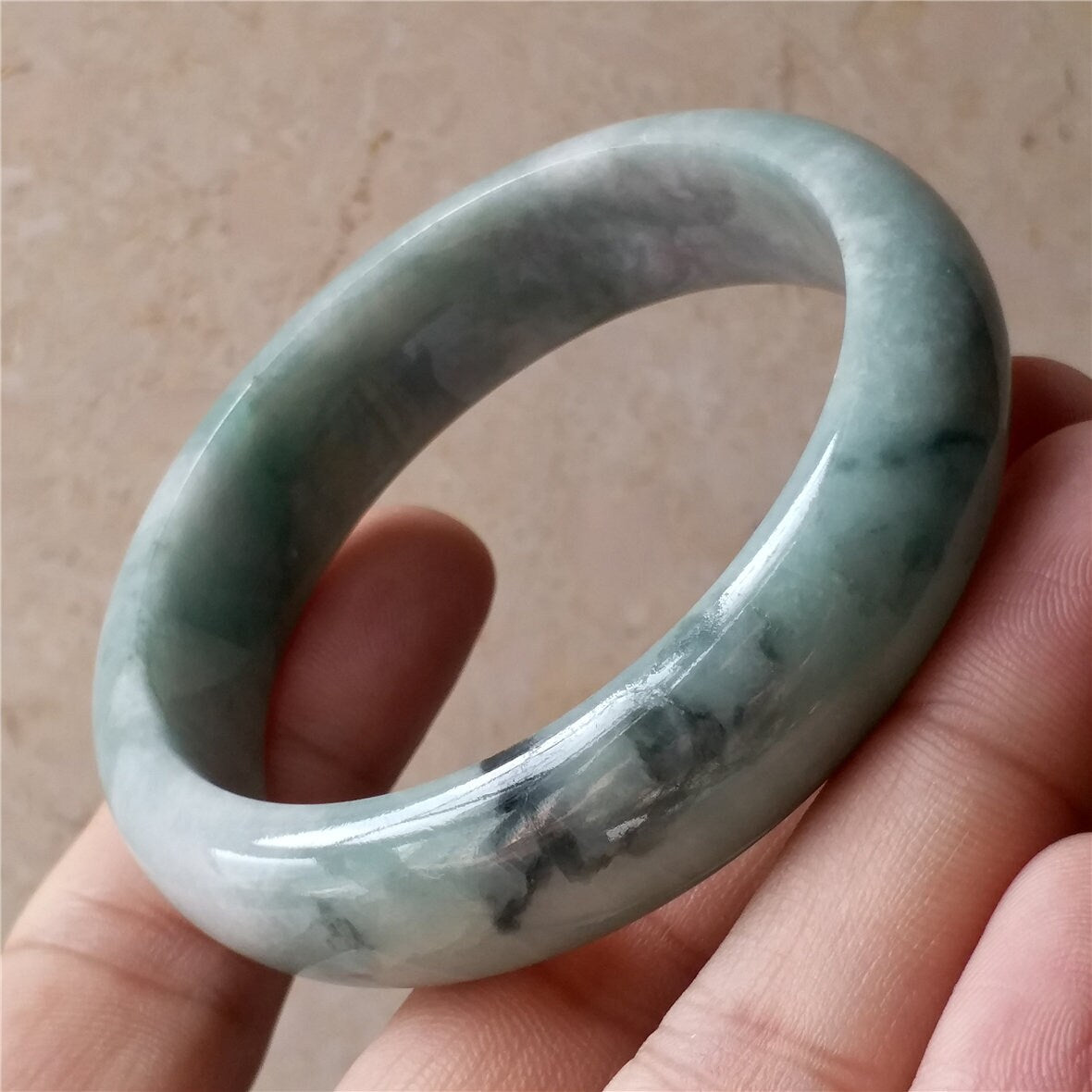 55,5 mm hellgrüner natürlicher Jade der Güteklasse A, handgeschnitztes Armband, Armreif, Damenkette, Jadeit, Typ A-Stein, Armreife