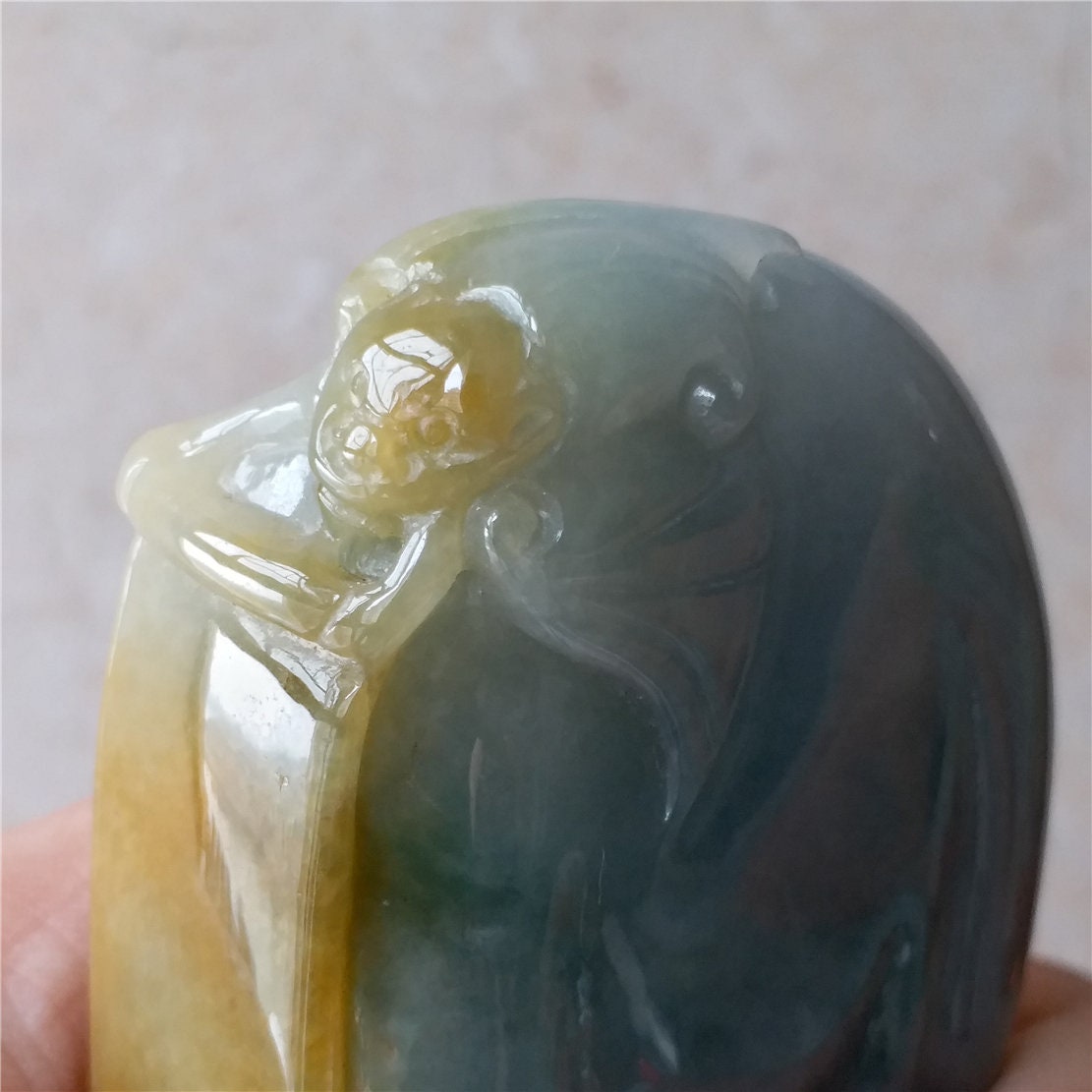 Dharma Yellow Grade A jade  Hand pieces Massage Hand craved Natural Green Jadeite BEADS Pendant Gemstone A stone car Hanging 翡翠A货手把件