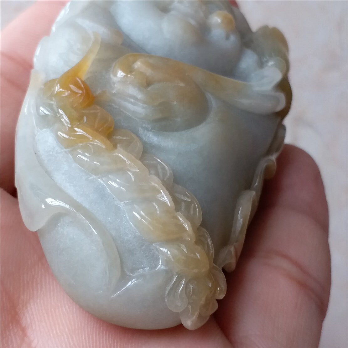 Grade A jade Buddha Yellow Grade A jade  Hand pieces Massage Natural Green Jadeite BEADS Dull polishing Pendant Gemstone A stone 翡翠A货 手把件