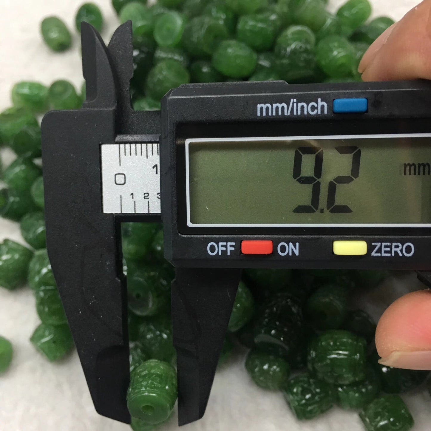 Small  Barrel Beads Natural Green Canadian jade Nephrite Greenstone Pounamu Pearl Maori style NZ jade капля Kügelchen jaspe grüner Jade