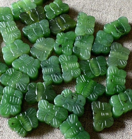 10 PCS Small Butterfly Beads Natural Canadian jade Nephrite Greenstone Pounamu Pearl Maori style NZ jade капля Kügelchen jaspe grüner Jade