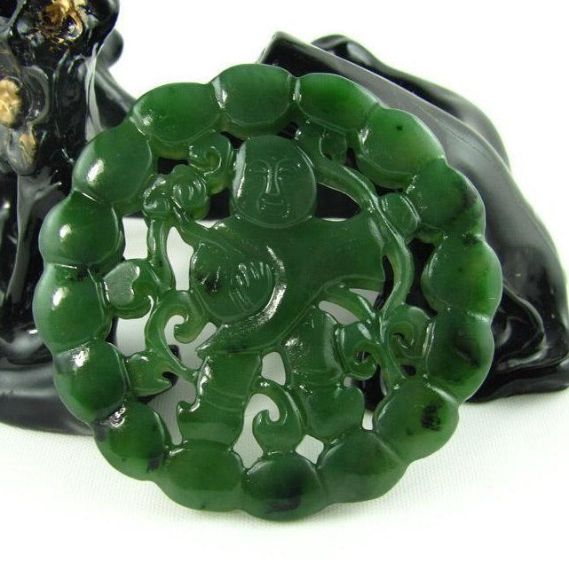 Green Nephrite Hollow Pendant NZ Greenstone jasper Pounamu Children Canadian jade Gemstones grüner Beads  яшма Chinese  Lady Necklace 双龙戏珠