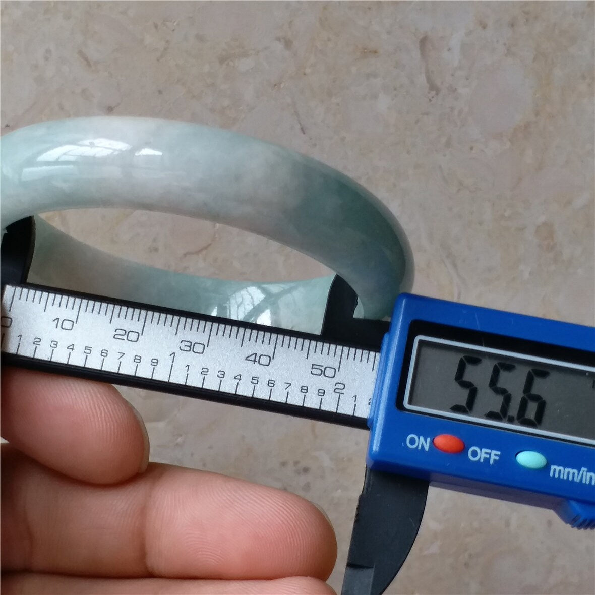 55.6mm Light green Grade A jade Natural Jade Hand carved  Bangle Bracelet  Lady Chain Jadeite Type A stone armreife Джейд браслеты 翡翠手镯