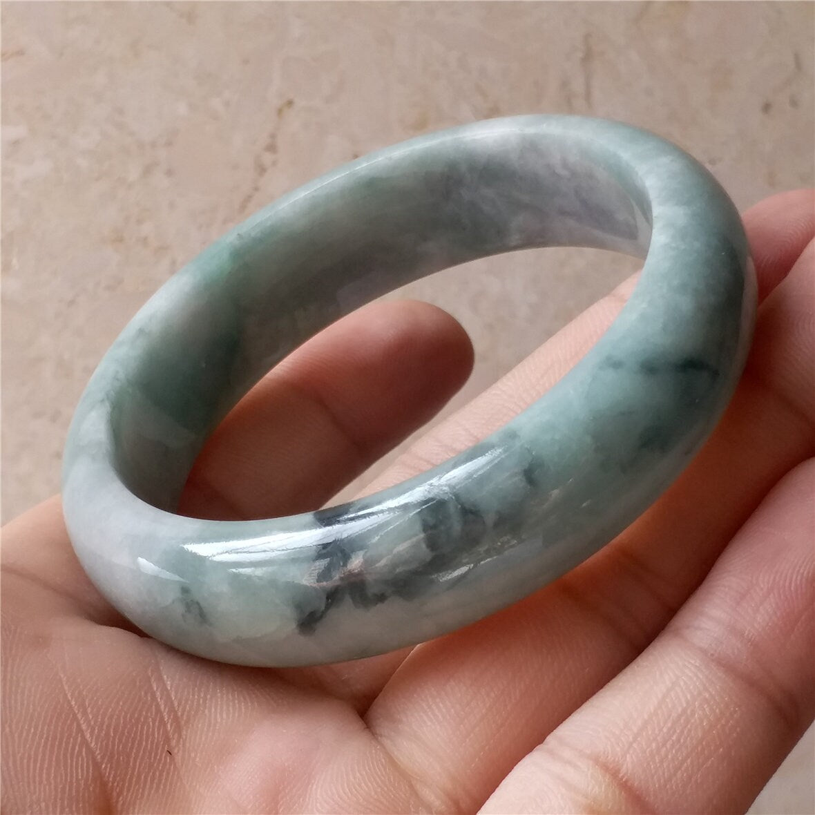 55,5 mm hellgrüner natürlicher Jade der Güteklasse A, handgeschnitztes Armband, Armreif, Damenkette, Jadeit, Typ A-Stein, Armreife