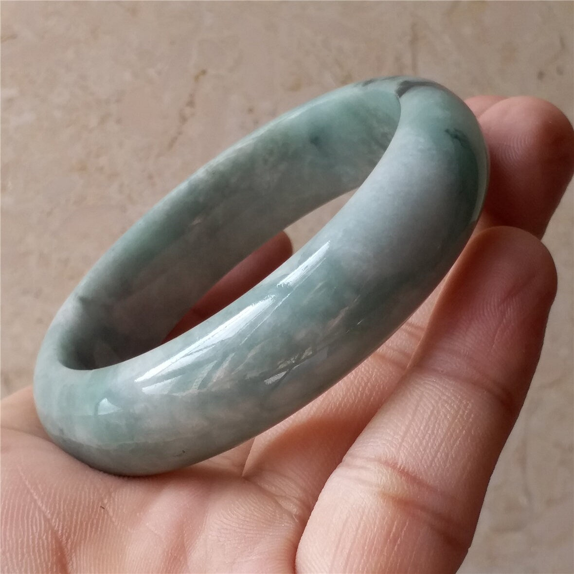 55,5 mm hellgrüner natürlicher Jade der Güteklasse A, handgeschnitztes Armband, Armreif, Damenkette, Jadeit, Typ A-Stein, Armreife