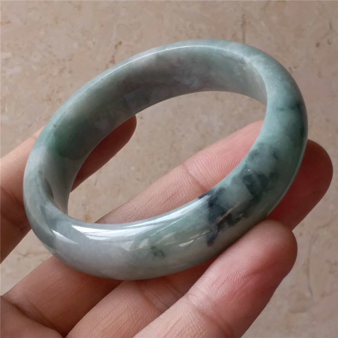 55,5 mm hellgrüner natürlicher Jade der Güteklasse A, handgeschnitztes Armband, Armreif, Damenkette, Jadeit, Typ A-Stein, Armreife