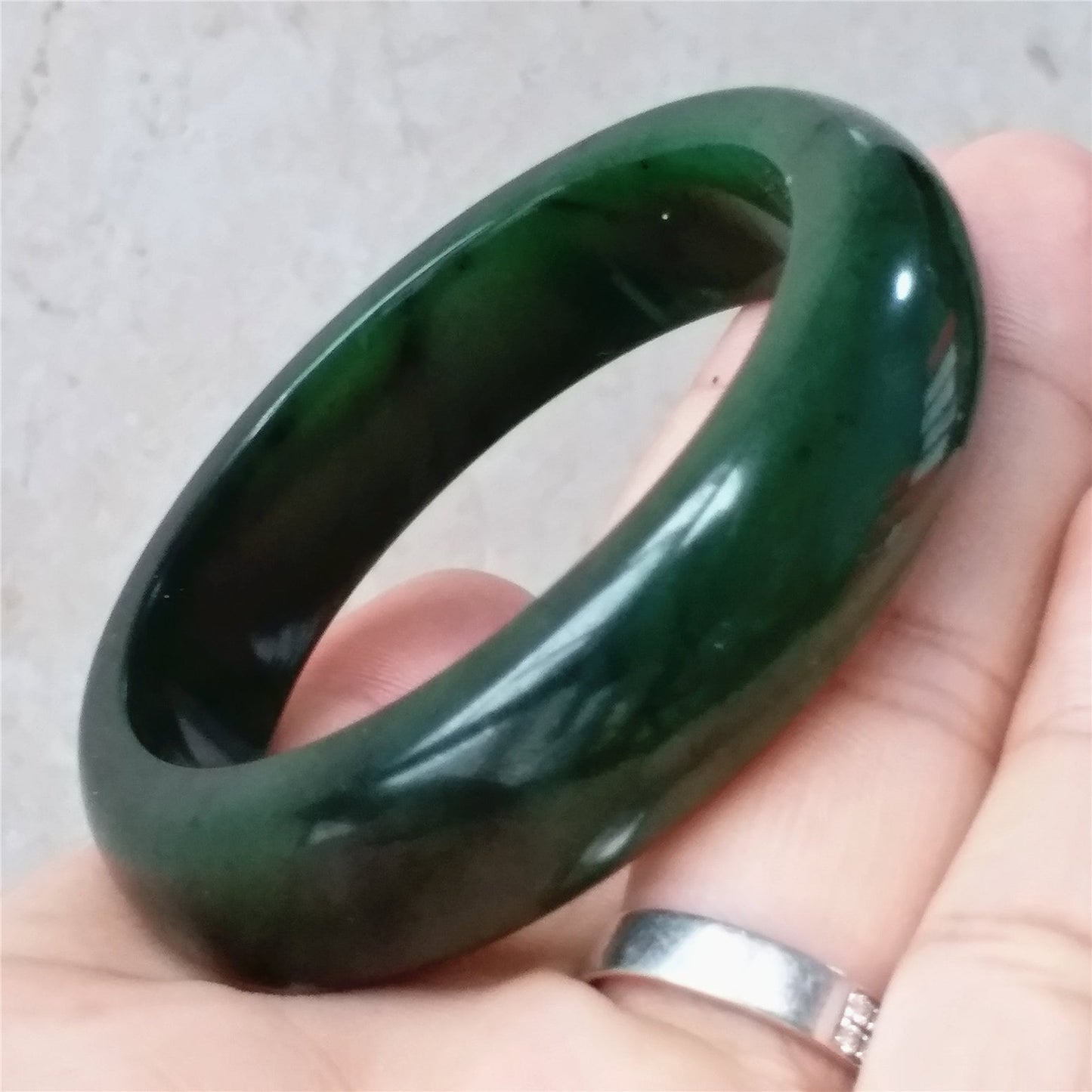 52.7mm Grade A Nephrite Round bangle Natural Green stone Canadian Jade Bracelet Pounamu Nephrite  Jade lady Canadian Jasper BC Greenstone