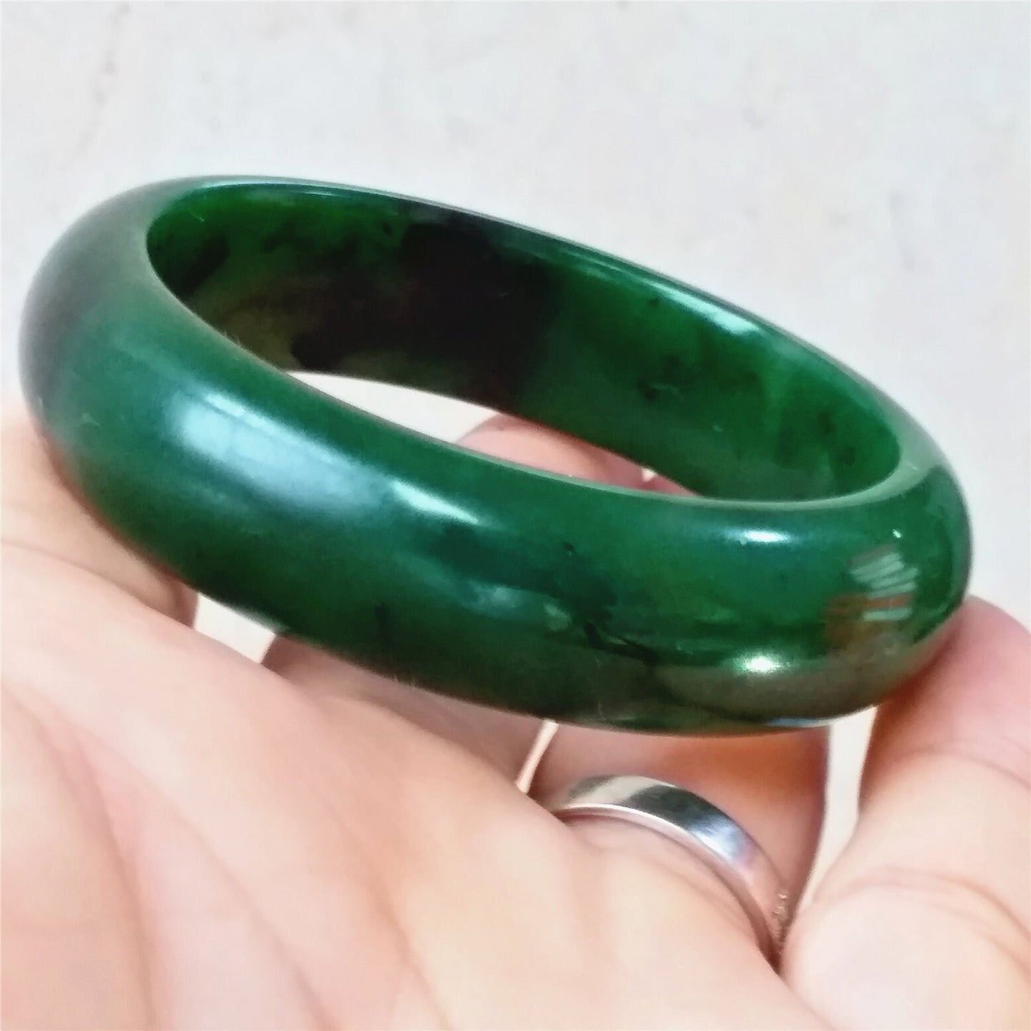 52.8mm Grade A Nephrite Round bangle Natural Green stone Canadian Jade Bracelet Pounamu Nephrite  Jade lady Canadian Jasper BC Greenstone 02