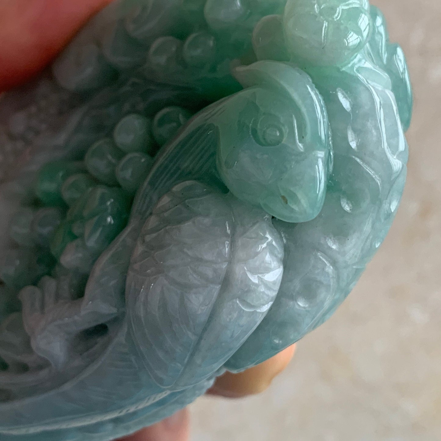 Parrot Hand held Massage Good polishing Hand craved Natural Grade A Green Jade Burman Jadeite BEADS Pendant Gemstone Hanging A stone 翡翠A货