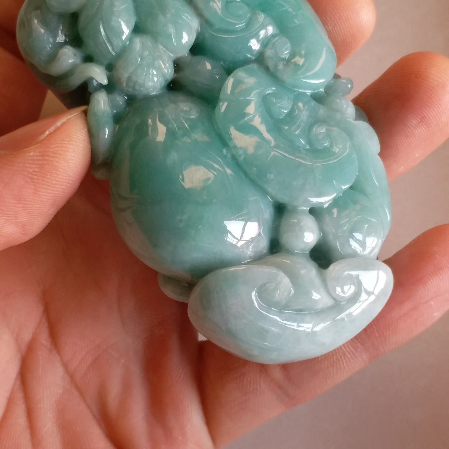 Squirrel Hand pieces Massage Good polishing Hand craved Natural Grade A Green Jade Burman Jadeite BEADS Pendant Gemstone Hanging A stone 手把件