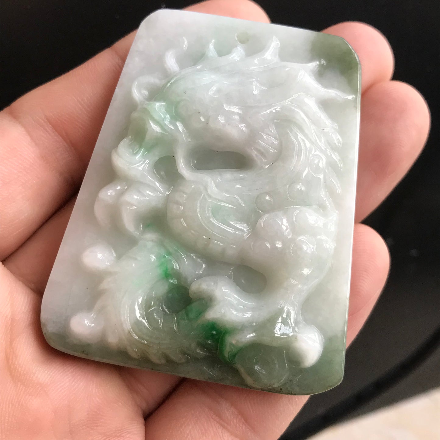 Natural Grade A JADE Green Burma Jadeite Dragon Hand craved Men's pendant necklace Myanmar A Type Stone 飘花带绿料翡翠A货