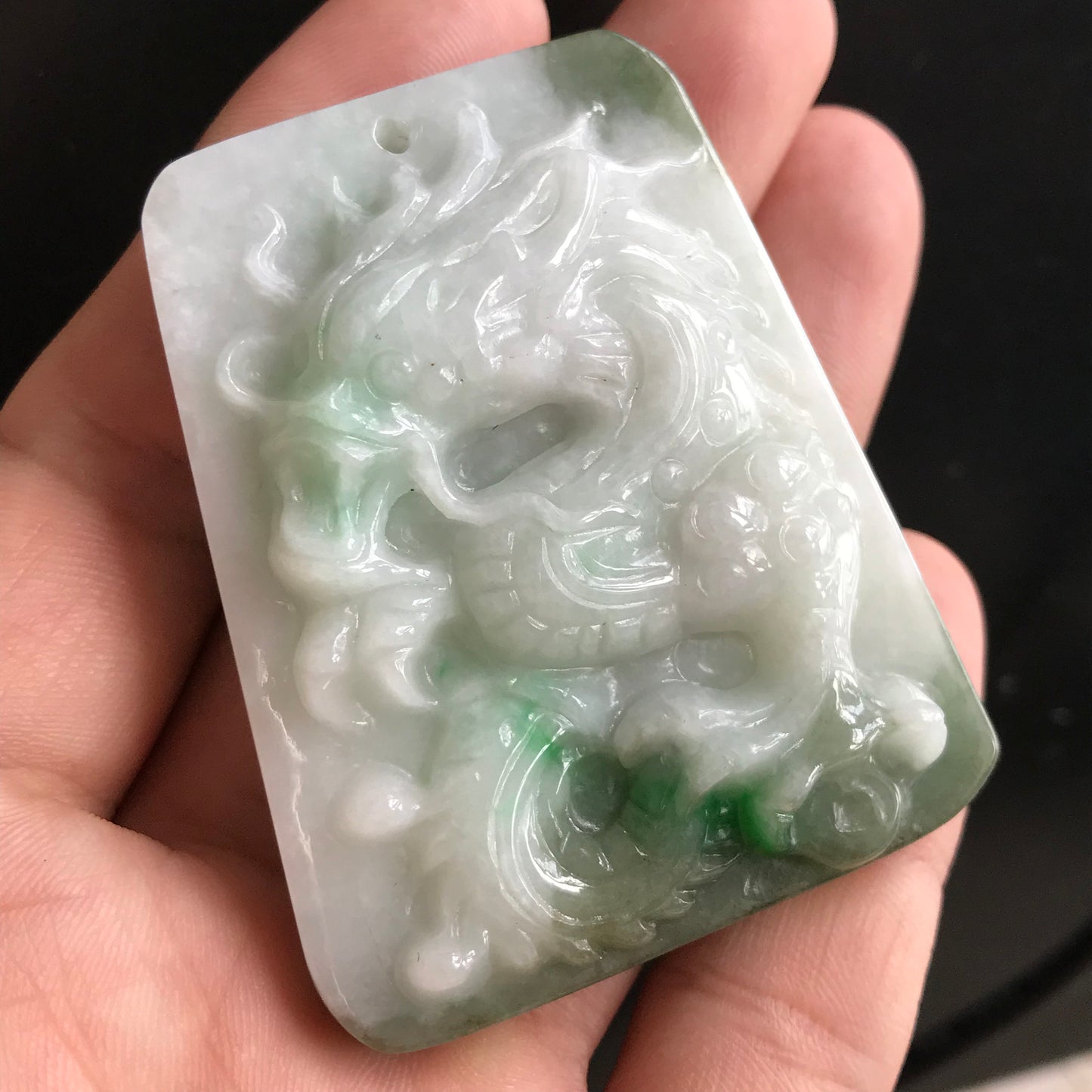 Natural Grade A JADE Green Burma Jadeite Dragon Hand craved Men's pendant necklace Myanmar A Type Stone 飘花带绿料翡翠A货