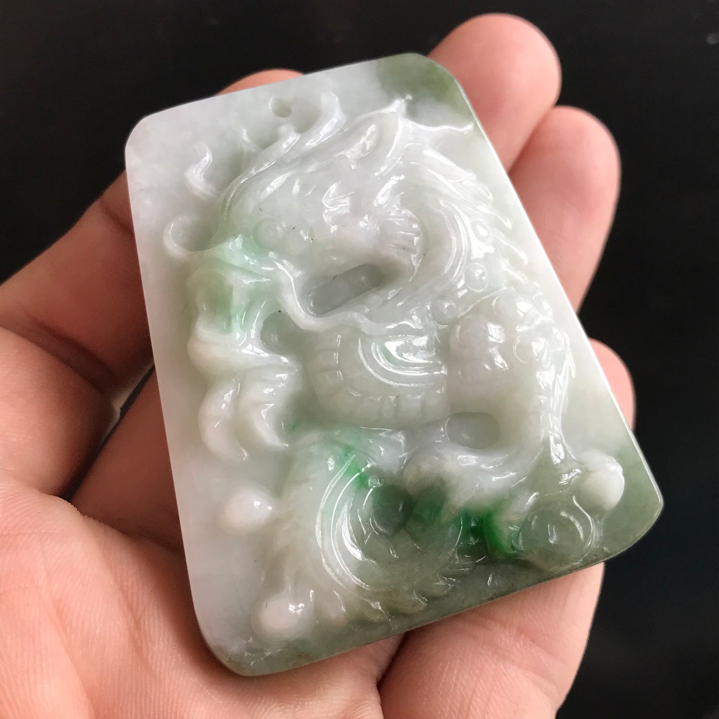 Natural Grade A JADE Green Burma Jadeite Dragon Hand craved Men's pendant necklace Myanmar A Type Stone 飘花带绿料翡翠A货