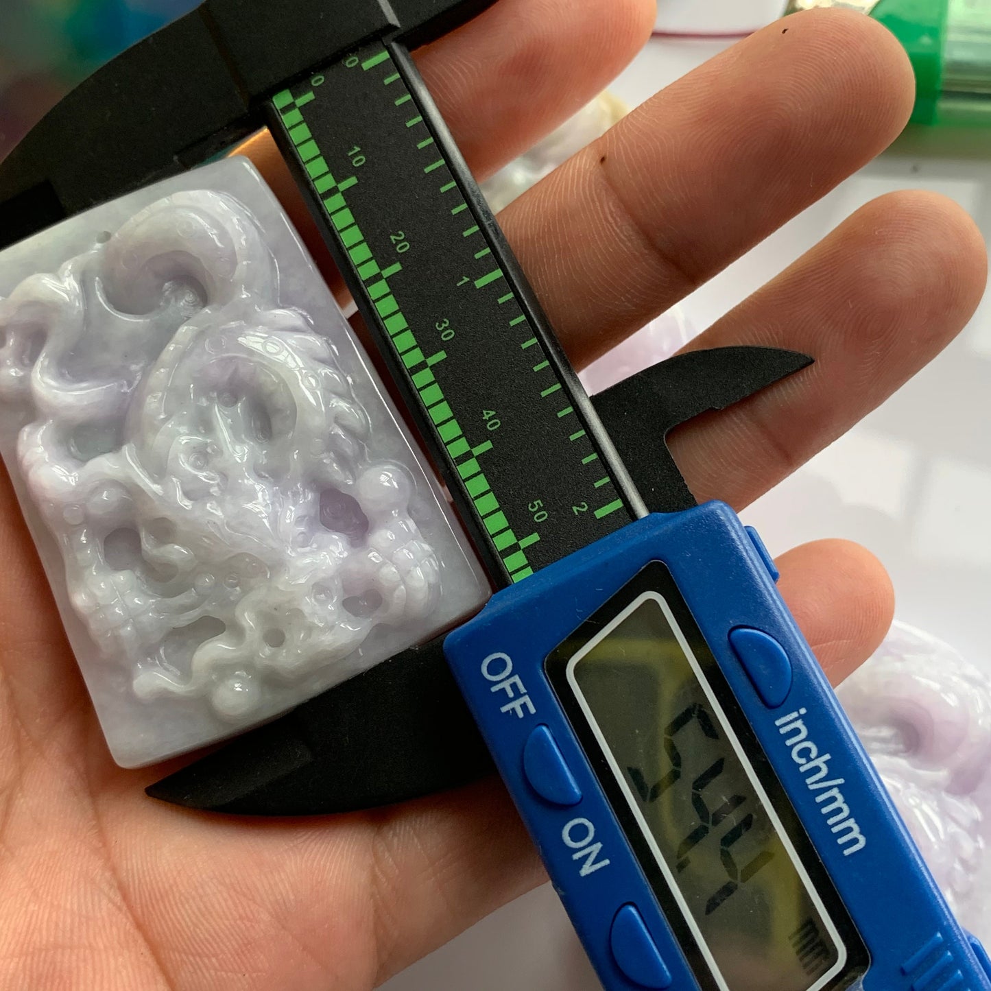 55,8 g natürlicher violetter JADE der Güteklasse A, Burma-Jadeit-Drache, handgeschnitzter Mann-Anhänger-Halskette, Myanmar-Stein vom Typ A, 紫底翡翠A货