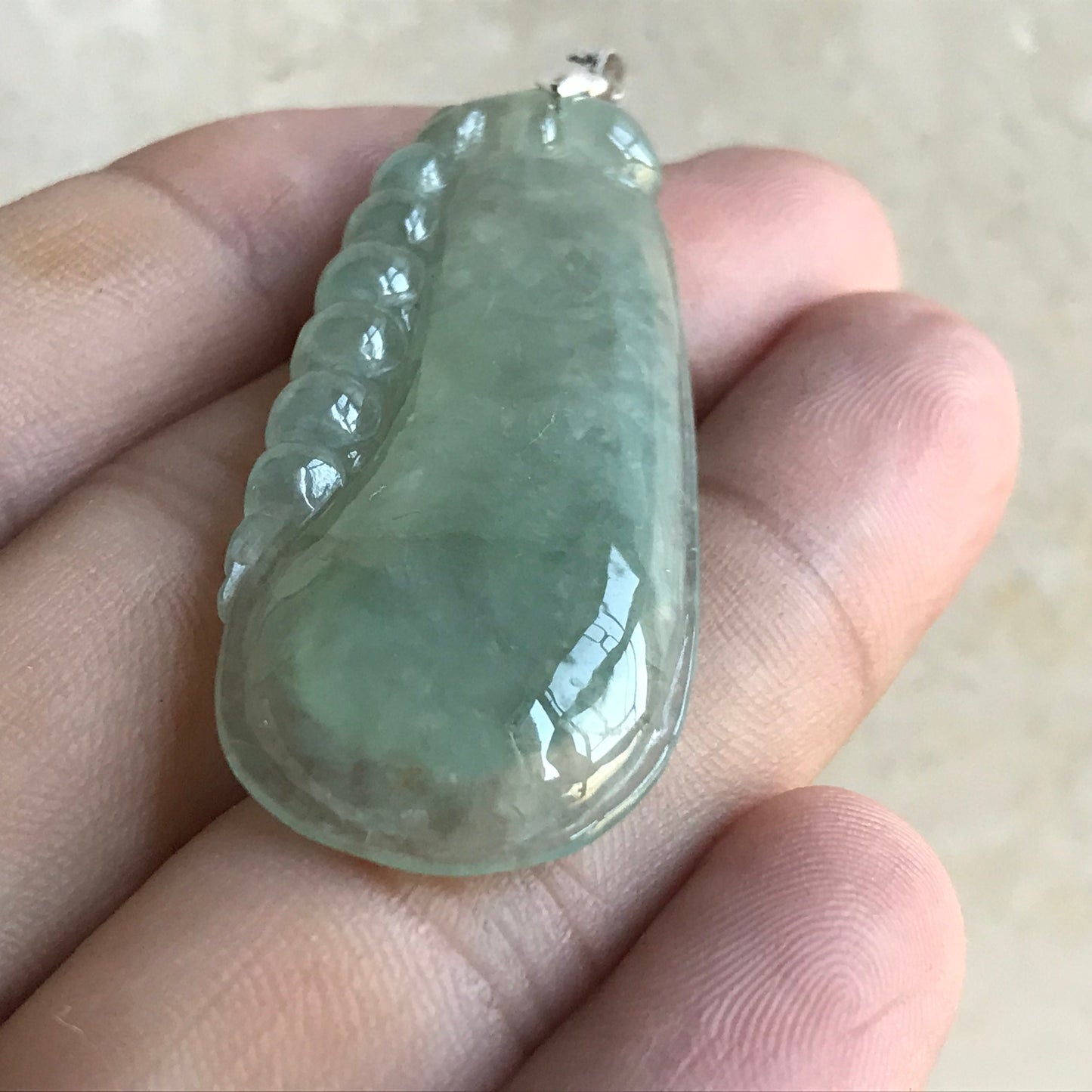 Ice Grade A Jadeite Natural Green Burma jade Lady pendant with 925 Silver clasp Lady necklace Type A stone 豆色冰种翡翠A货