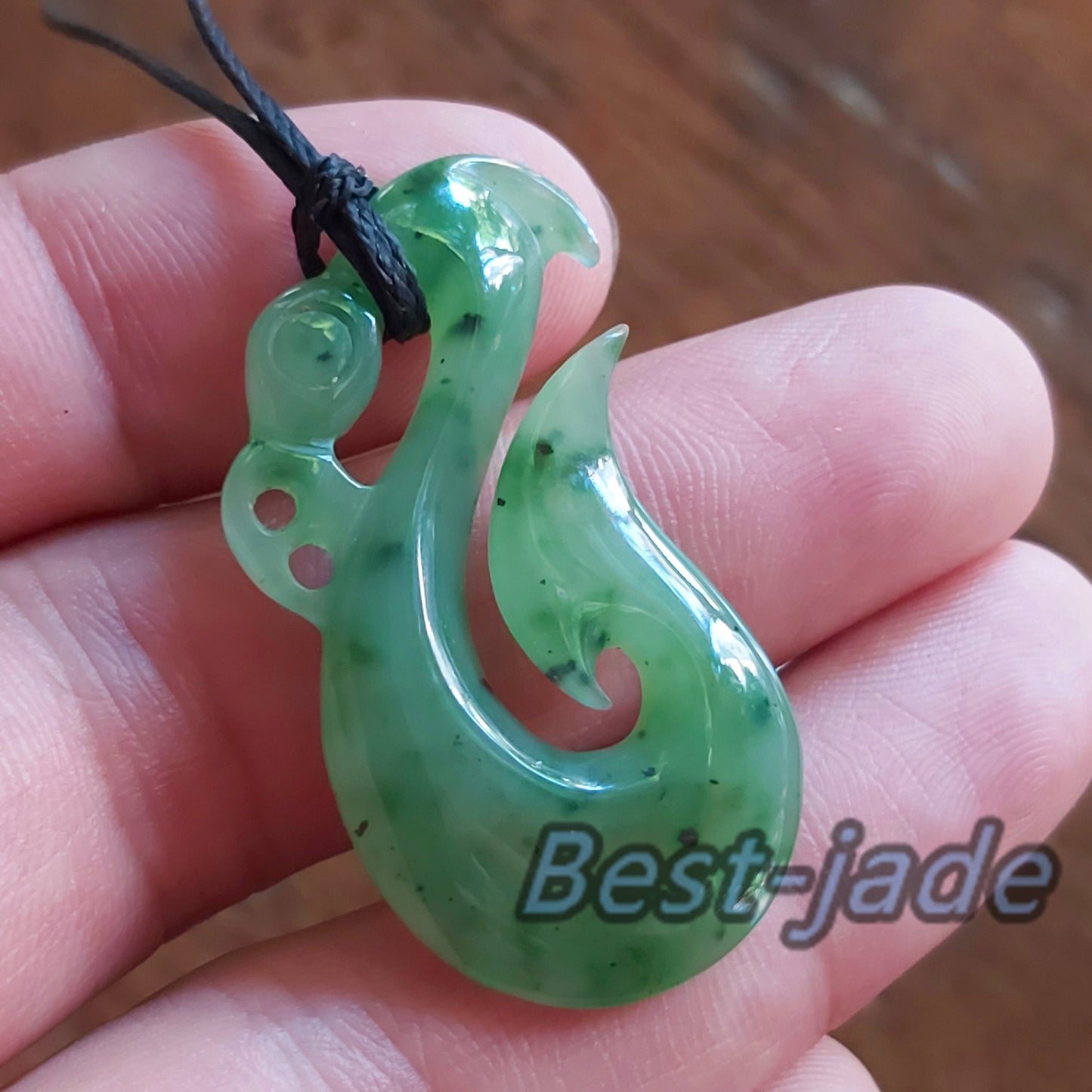 Genuine Green nephrite Hook Pendant NEW ZEALAND jade Maori Style NZ Nephrite Greenstone Pounamu Bc Canadian jasper Aquaman Necklace