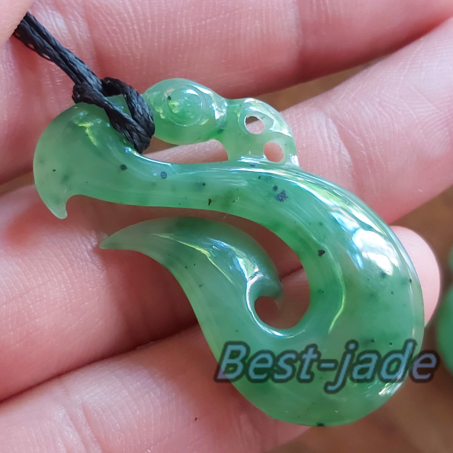 Genuine Green nephrite Hook Pendant NEW ZEALAND jade Maori Style NZ Nephrite Greenstone Pounamu Bc Canadian jasper Aquaman Necklace